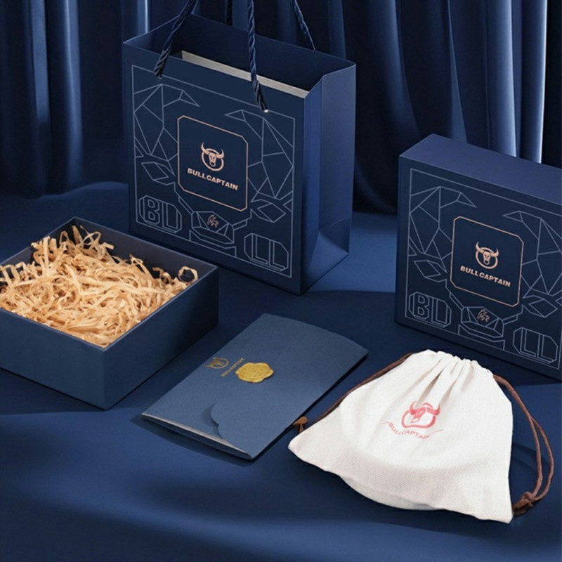 BULLCAPTAIN 130 cm belte i midje med kuskinn og automatisk spenne - gull