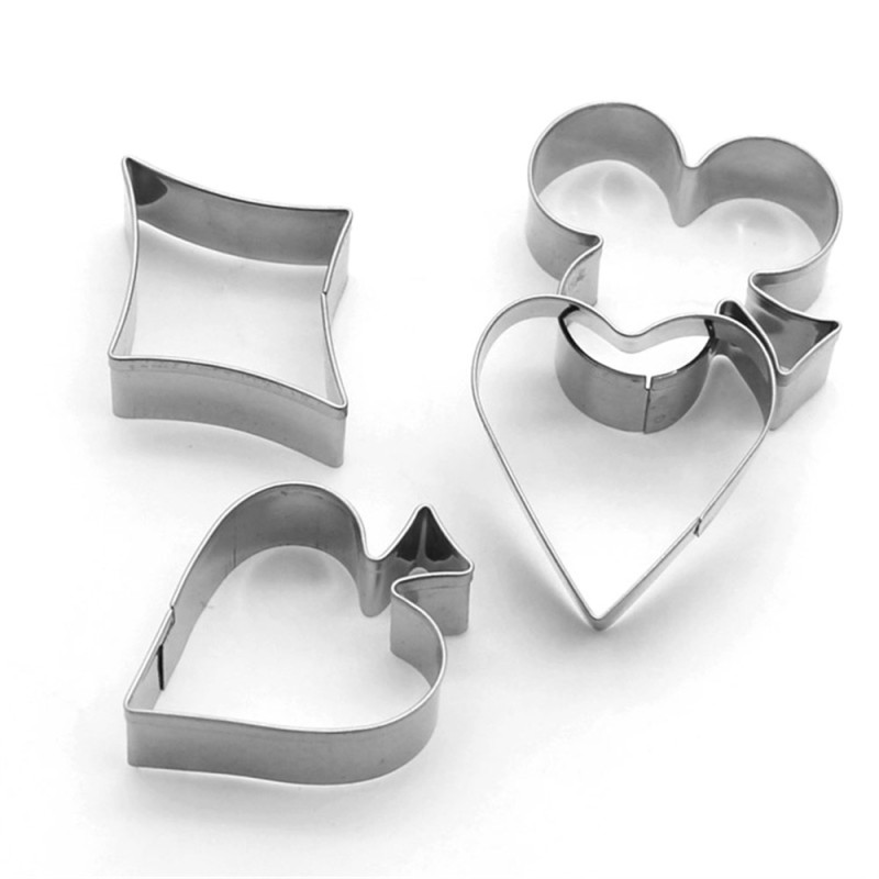 4 stk. pepperkakeutstikkere med kakeutstikkermotiv i pokerkortstokk i rustfritt stål