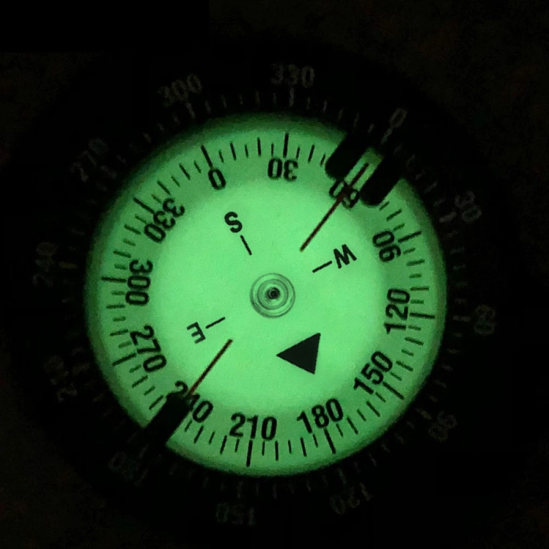 Vedenalainen 50 metrin sukelluskompassi Elastinen johto Vedenpitävä Scuba Luminous Compass