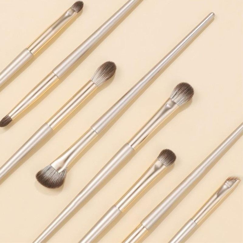 8 kpl Luomivärisivellinsetti Pehmeäkuituiset silmämeikkisiveltimet + laukku