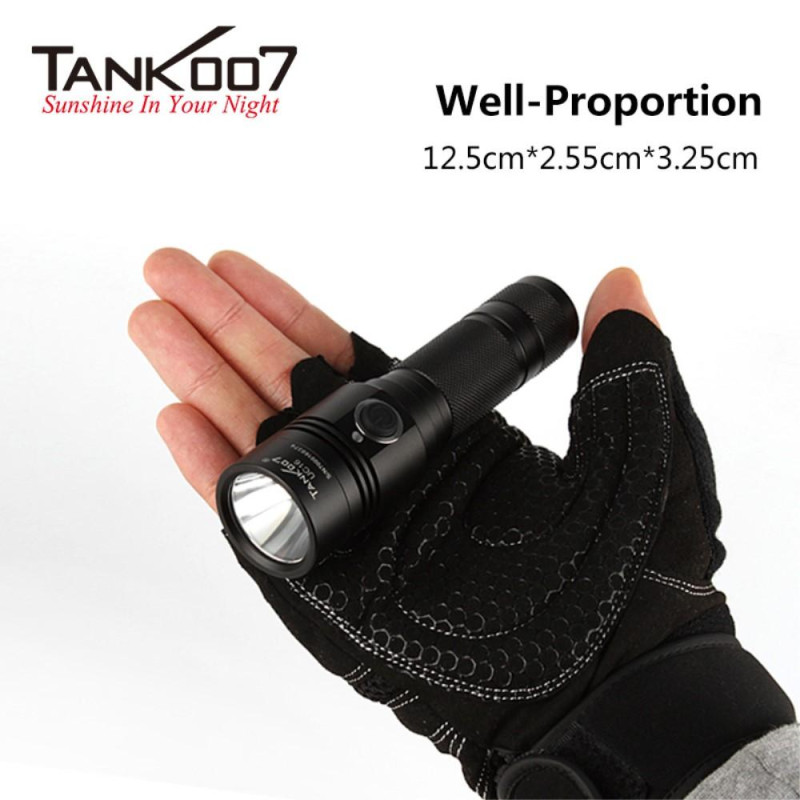TANK007 UC16 700 Lumens lommelykt oppladbar